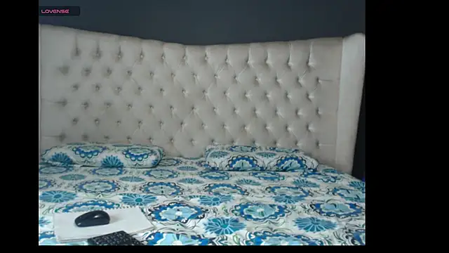 Snapshot of nichole_bree_ chatting on September 12, 11:21 am nichole bree online show from September 12, 11:21 am