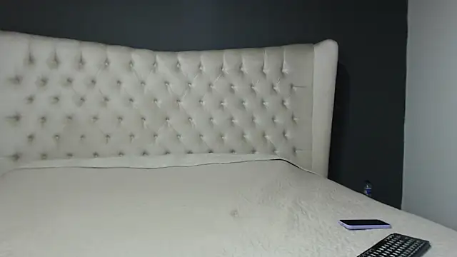 Snapshot of nichole_bree_ chatting on September 24, 11:24 am nichole bree online show from September 24, 11:24 am