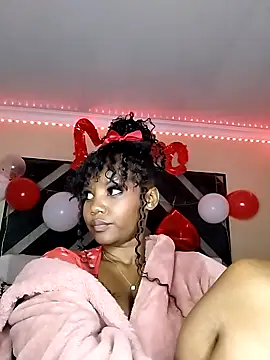 Snapshot of Spotty_Coochie chatting on February 14, 1:45 am Spotty Coochie online show from February 14, 1:45 am