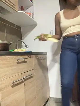 Berry Bans online show from March 8, 10:13 pm