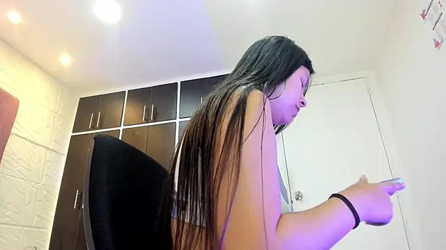Charlotte Ice1 online show from December 4, 1:53 pm