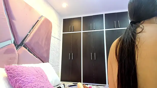 Charlotte Ice1 online show from December 20, 3:53 pm