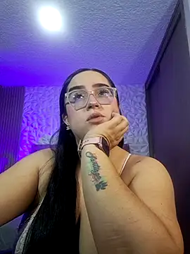 Sofiia davis23 online show from March 13, 1:40 pm