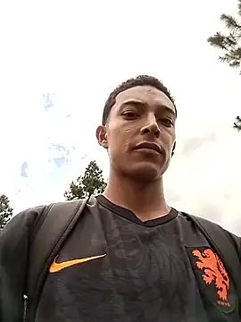 Demiansteven2 online show from April 17, 6:44 pm