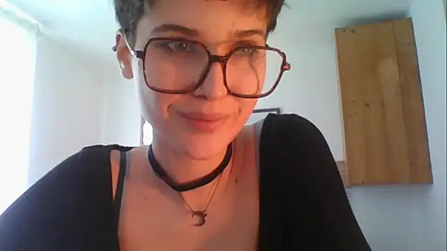 sarah perfect online show from February 8, 3:04 pm