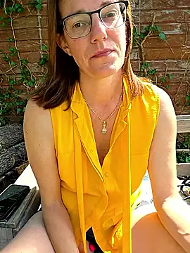 Snapshot of SpiceLea chatting on April 21, 12:55 pm SpiceLea online show from April 21, 12:55 pm