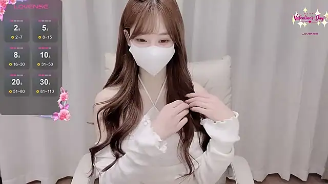 Yuuuuuly online show from December 1, 3:17 pm