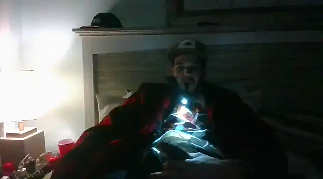 Snapshot of LongDongDaddy302 chatting on December 8, 3:21 am LongDongDaddy302 online show from December 8, 3:21 am