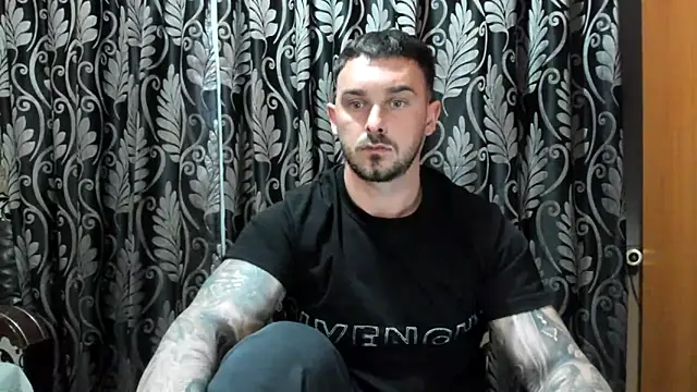 Snapshot of Jonmusclemaster chatting on April 29, 8:48 pm Jonmusclemaster online show from April 29, 8:48 pm