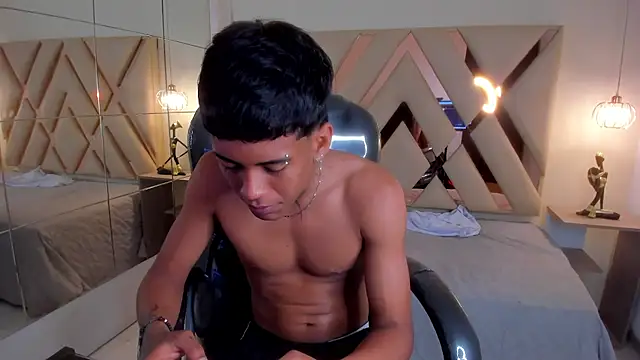 Alan Cute18 online show from February 16, 1:40 pm