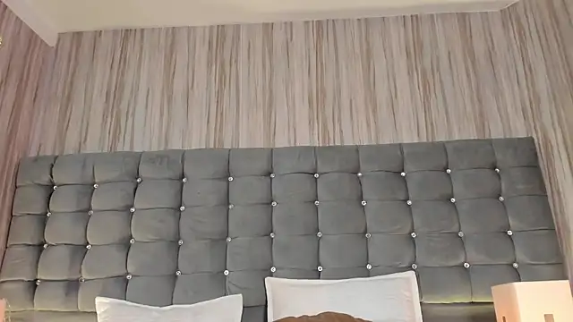 Poacahontasfg online show from November 29, 4:04 am