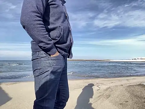 Snapshot of ge3noxxx chatting on February 25, 5:52 am ge3noxxx online show from February 25, 5:52 am