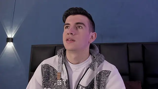 MikaelSlow online show from October 8, 3:26 am