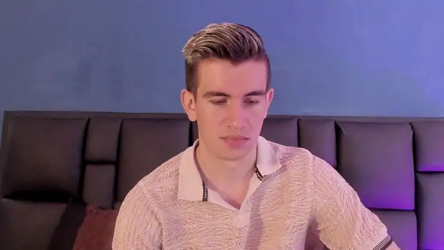 Snapshot of MikaelSlow chatting on February 8, 4:49 am MikaelSlow online show from February 8, 4:49 am