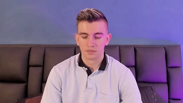 Snapshot of MikaelSlow chatting on February 20, 3:47 am MikaelSlow online show from February 20, 3:47 am