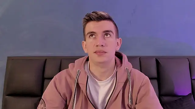 Snapshot of MikaelSlow chatting on February 28, 3:51 am MikaelSlow online show from February 28, 3:51 am