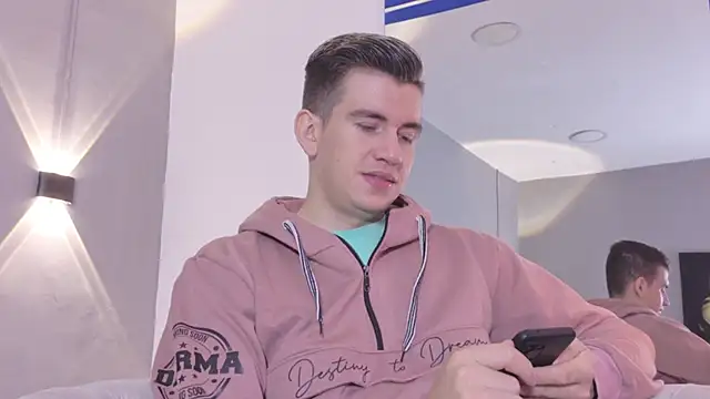 MikaelSlow online show from April 7, 3:29 am