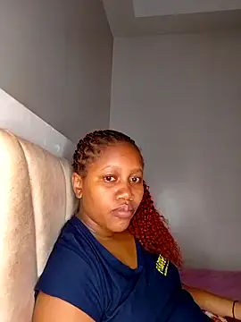 Snapshot of SquirtQueen222 chatting on December 29, 10:25 pm SquirtQueen222 online show from December 29, 10:25 pm