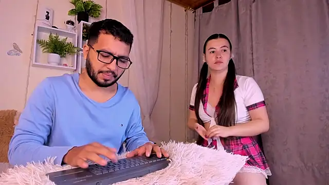 Idara and Edahi01 online show from February 8, 9:46 am