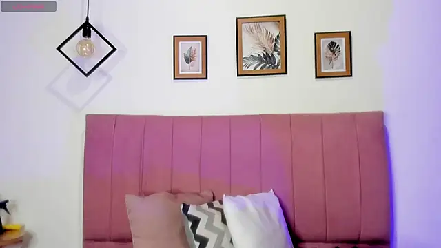 GENNESIS LOVE online show from November 11, 3:06 am