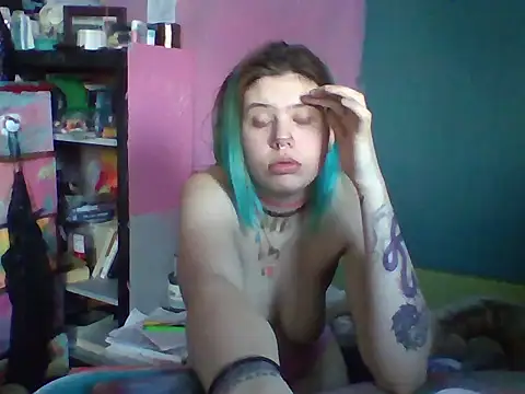 Snapshot of Esteem369 chatting on February 10, 4:36 pm Esteem369 online show from February 10, 4:36 pm