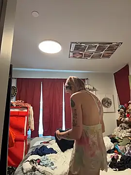 Snapshot of Esteem369 chatting on October 16, 4:19 pm Esteem369 online show from October 16, 4:19 pm