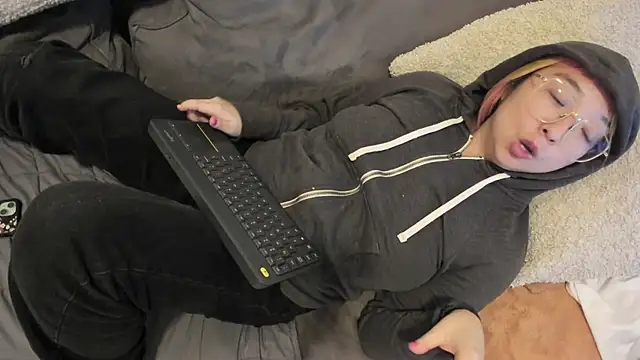 luxgray online show from December 10, 3:20 am