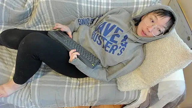 luxgray online show from October 17, 9:50 pm