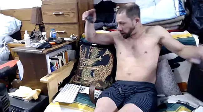 tongueispowerr6d9 online show from February 12, 3:40 am