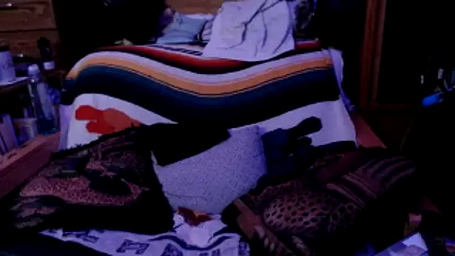 tongueispowerr6d9 online show from March 6, 9:25 am