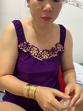 Baby-bigtits online show from March 6, 12:10 am