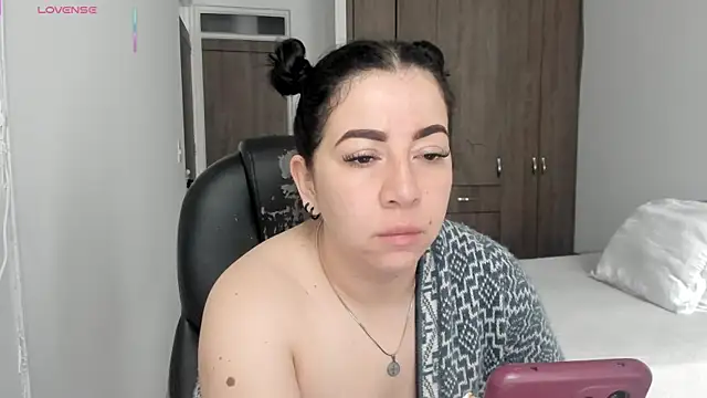 Snapshot of Im_coco chatting on December 21, 11:39 am Im coco online show from December 21, 11:39 am