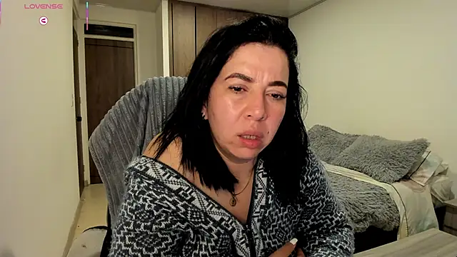 Snapshot of Im_coco chatting on February 11, 12:37 am Im coco online show from February 11, 12:37 am