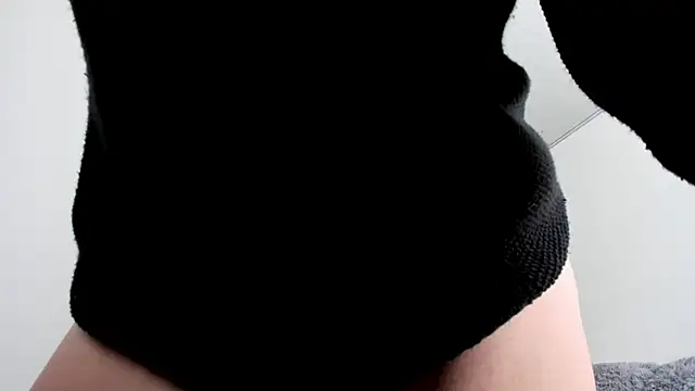 Snapshot of Im_coco chatting on February 12, 1:28 pm Im coco online show from February 12, 1:28 pm