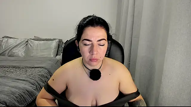 Snapshot of Im_coco chatting on April 5, 10:34 am Im coco online show from April 5, 10:34 am
