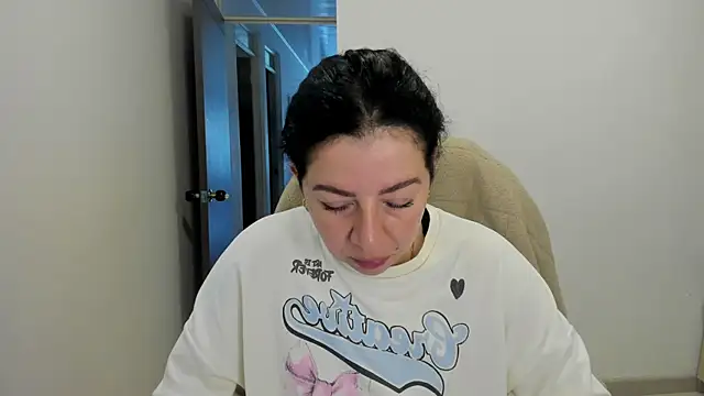 Snapshot of Im_coco chatting on April 29, 12:31 pm Im coco online show from April 29, 12:31 pm