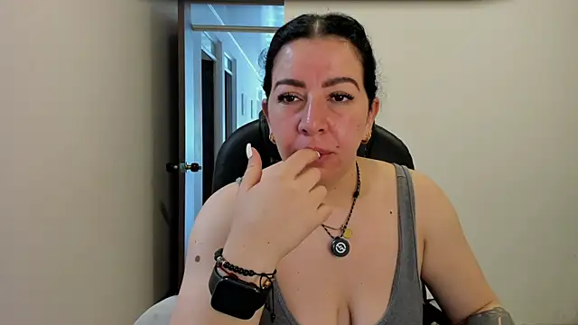 Snapshot of Im_coco chatting on May 5, 12:46 pm Im coco online show from May 5, 12:46 pm