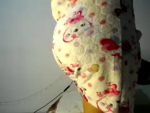paty suarez online show from December 4, 2:20 am