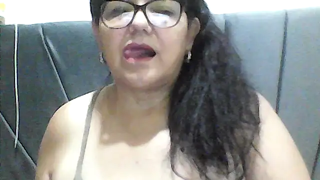 Snapshot of kassandra02 chatting on October 21, 2:29 pm kassandra02 online show from October 21, 2:29 pm