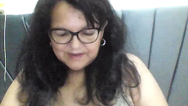 Snapshot of kassandra02 chatting on October 23, 3:39 am kassandra02 online show from October 23, 3:39 am