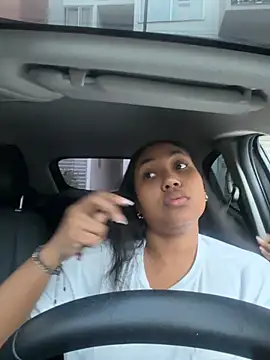 NaiomyLanes online show from April 1, 11:22 am