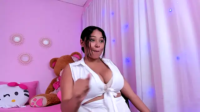 Snapshot of ariel_milk chatting on February 28, 7:46 pm ariel milk online show from February 28, 7:46 pm