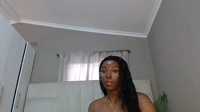 Snapshot of naughtyblackdolie chatting on February 23, 7:55 am naughtyblackdolie online show from February 23, 7:55 am