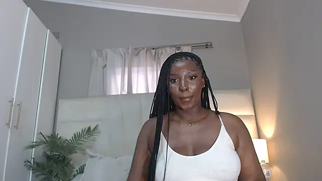 naughtyblackdolie online show from April 24, 9:12 am