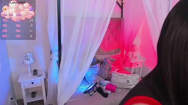 Hanna  Becker  online show from October 10, 3:49 am