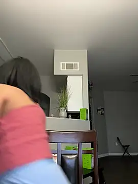 juicyyy323 online show from December 21, 7:16 pm