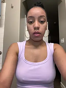 juicyyy323 online show from February 3, 3:17 pm