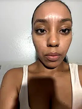 juicyyy323 online show from November 12, 7:53 am