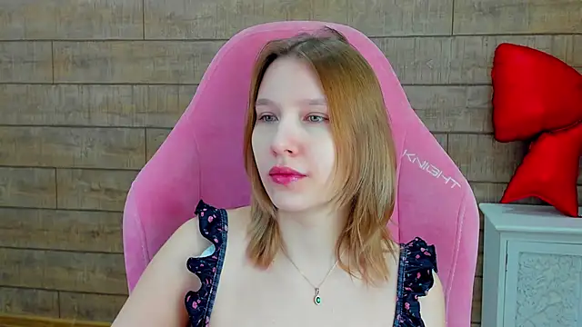 LiliLinn online show from February 24, 4:32 am