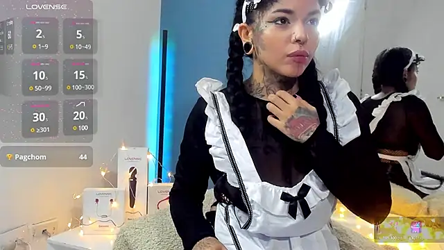 NinaInk online show from February 4, 2:53 pm